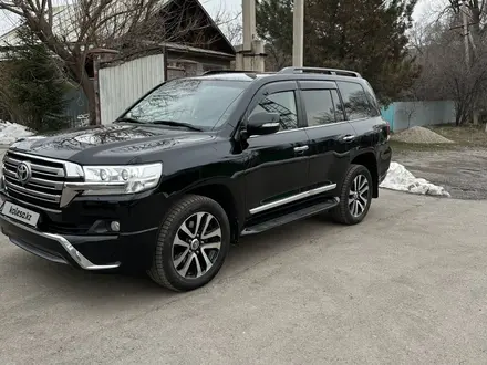 Toyota Land Cruiser 2018 года за 34 000 000 тг. в Алматы – фото 2