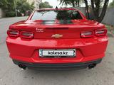 Chevrolet Camaro 2021 года за 20 000 000 тг. в Алматы – фото 2