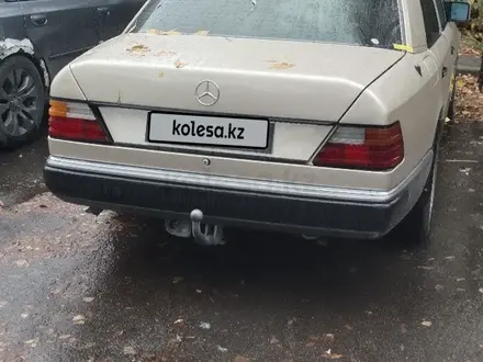 Mercedes-Benz E 200 1991 года за 2 000 000 тг. в Алматы – фото 6