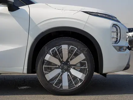 Mitsubishi Outlander 2026 года за 17 308 350 тг. в Алматы – фото 7