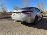 Toyota Camry 2022 года за 14 000 000 тг. в Жезказган – фото 4