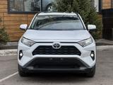 Toyota RAV4 2022 года за 21 190 000 тг. в Караганда – фото 2