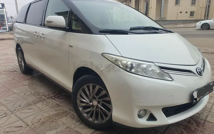 Toyota Previa 2018 года за 13 900 000 тг. в Алматы