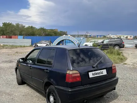 Volkswagen Golf 1993 года за 650 000 тг. в Астана – фото 2