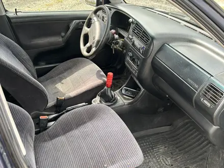 Volkswagen Golf 1993 года за 650 000 тг. в Астана – фото 5