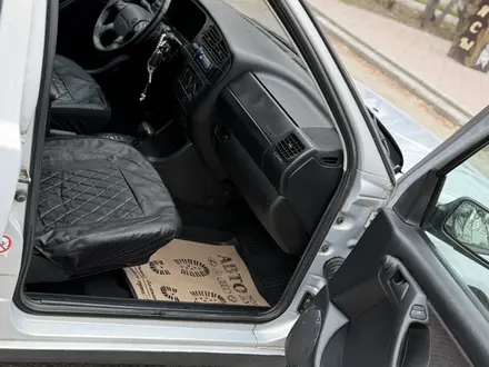 Volkswagen Golf 1996 года за 1 750 000 тг. в Тараз – фото 4