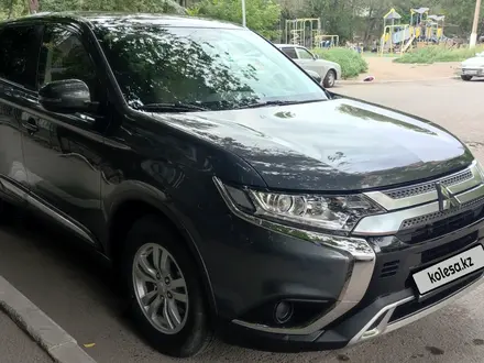 Mitsubishi Outlander 2020 года за 13 500 000 тг. в Караганда