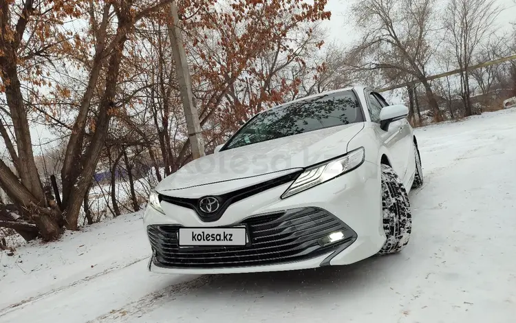 Toyota Camry 2020 года за 15 500 000 тг. в Уральск