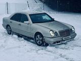 Mercedes-Benz E 230 1997 года за 1 100 000 тг. в Алматы