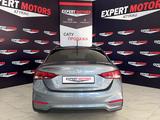 Hyundai Accent 2019 года за 6 600 000 тг. в Атырау – фото 2