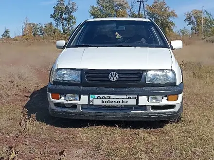 Volkswagen Vento 1993 года за 1 300 000 тг. в Уральск – фото 10