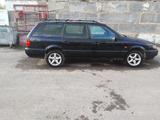 Volkswagen Passat 1994 годаfor1 600 000 тг. в Астана – фото 2