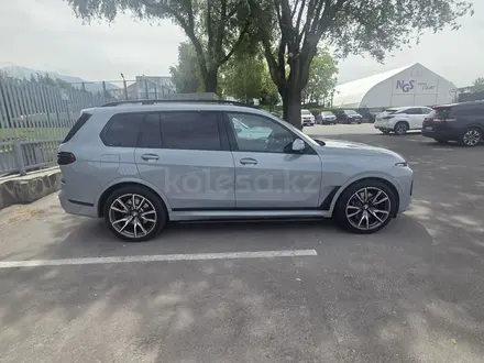 BMW X7 2023 года за 57 000 000 тг. в Алматы – фото 4