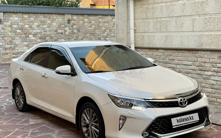 Toyota Camry 2017 года за 12 700 000 тг. в Алматы