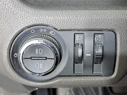 Chevrolet Cobalt 2022 года за 5 640 000 тг. в Астана – фото 24