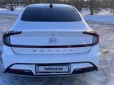 Hyundai Sonata 2021 годаүшін11 500 000 тг. в Павлодар – фото 2