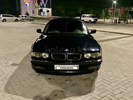 BMW 740 2000 года за 6 500 000 тг. в Алматы – фото 2