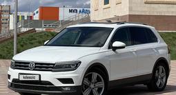 Volkswagen Tiguan 2017 года за 12 490 000 тг. в Костанай