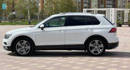 Volkswagen Tiguan 2017 года за 12 490 000 тг. в Костанай – фото 4