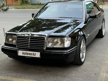 Mercedes-Benz E 500 1992 года за 5 000 000 тг. в Алматы