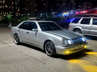 Mercedes-Benz E 55 AMG