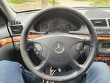 Mercedes-Benz E 320 2003 года за 7 500 000 тг. в Шымкент – фото 3