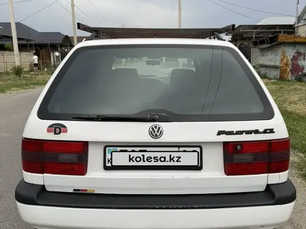 Volkswagen Passat 1995 года за 3 200 000 тг. в Тараз – фото 4