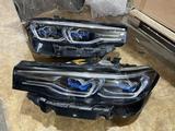 Передние фары в сборе оригинал BMW G07 за 1 000 тг. в Алматы