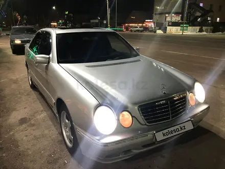 Mercedes-Benz E 320 2000 года за 4 600 000 тг. в Шу – фото 5