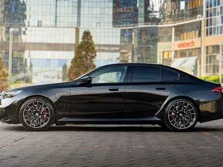 BMW M5 2026 года за 97 000 000 тг. в Алматы – фото 8