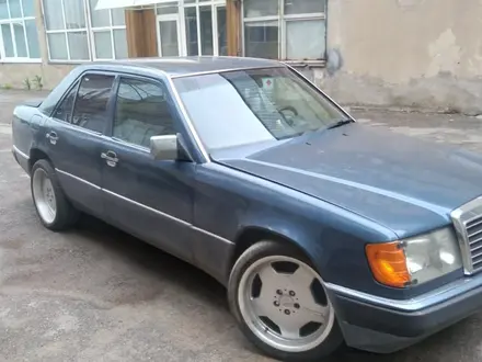 Mercedes-Benz E 260 1992 годаүшін1 600 000 тг. в Алматы