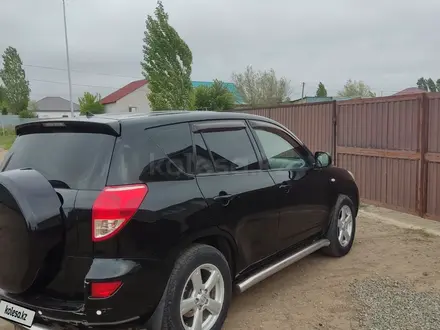 Toyota RAV4 2007 года за 6 000 000 тг. в Актобе – фото 3