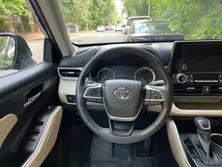 Toyota Highlander 2023 года за 30 000 000 тг. в Алматы – фото 5