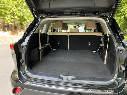Toyota Highlander 2023 года за 30 000 000 тг. в Алматы – фото 6
