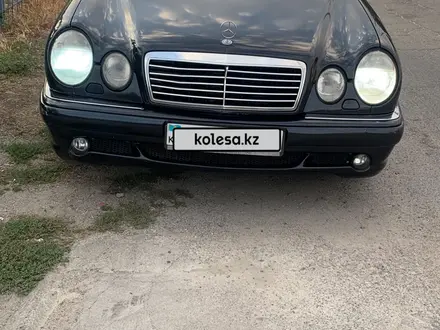 Mercedes-Benz E 320 1996 года за 2 750 000 тг. в Тараз