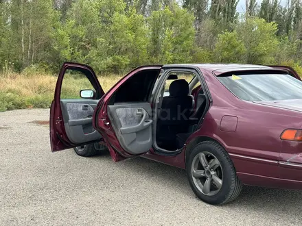 Toyota Camry 1998 года за 3 400 000 тг. в Тараз – фото 15