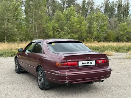 Toyota Camry 1998 года за 3 400 000 тг. в Тараз – фото 19