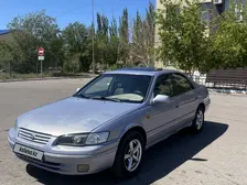 Toyota Camry, 1998