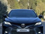 Toyota Camry 2019 года за 13 800 000 тг. в Шымкент