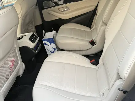 Mercedes-Benz GLS 450 2023 года за 51 000 000 тг. в Алматы – фото 10