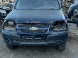 Chevrolet Niva 2011 годаүшін10 000 тг. в Актобе – фото 2