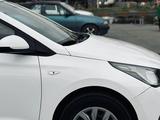 Hyundai Accent 2020 годаfor6 500 000 тг. в Актобе – фото 3