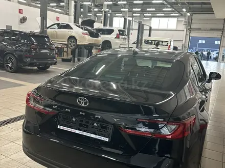 Toyota Camry 2024 года за 23 000 000 тг. в Астана – фото 2