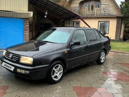 Volkswagen Vento 1995 года за 1 000 000 тг. в Алматы – фото 5