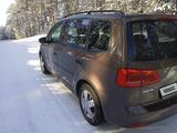 Volkswagen Touran 2012 годаүшін5 800 000 тг. в Кокшетау – фото 4