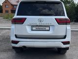 Toyota Land Cruiser 2023 года за 58 000 000 тг. в Караганда – фото 4
