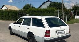 Mercedes-Benz E 250 1992 года за 1 100 000 тг. в Караганда – фото 2