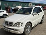 Mercedes-Benz ML 320 2002 года за 4 000 000 тг. в Актобе – фото 2