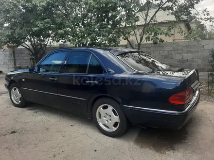 Mercedes-Benz E 280 1996 года за 2 800 000 тг. в Шымкент – фото 3