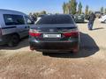 Toyota Camry 2015 года за 7 500 000 тг. в Актобе – фото 5